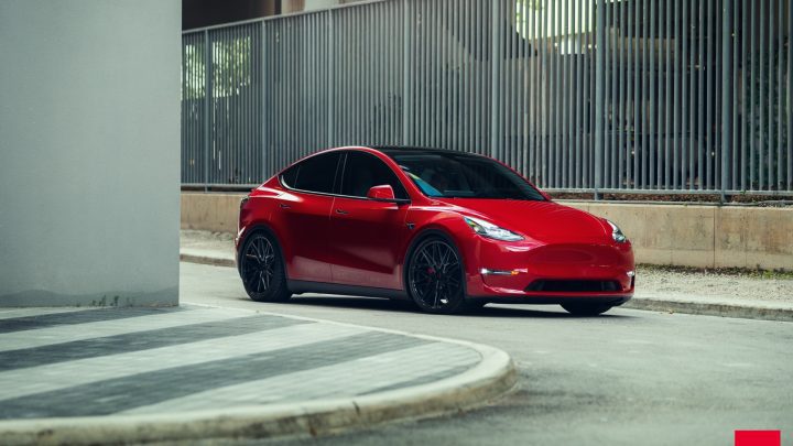 Red Tesla Model Y - Vossen HF-7 Wheels in Gloss BlackRed Tesla Model Y - Vossen HF-7 Wheels in Gloss Black