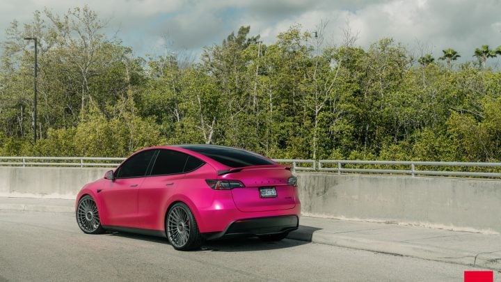 Pink Tesla Model Y - Vossen HF-8 Wheels in Anthracite