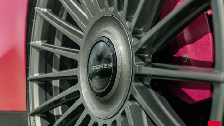 Pink Tesla Model Y - Vossen HF-8 Wheels in Anthracite