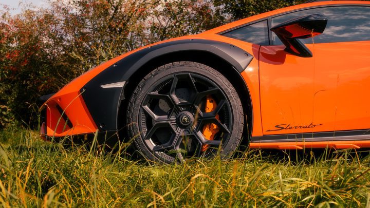Arancio Borealis Lamborghini Huracan Sterrato - Novitec x Vossen NL5 Forged Wheels in Satin Black