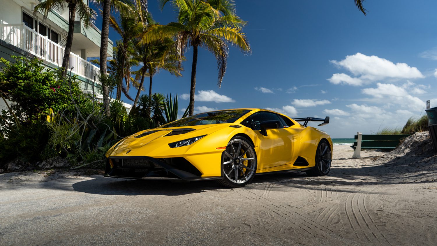 Unleashing The Sound: A Lamborghini Huracán Exhaust Guide