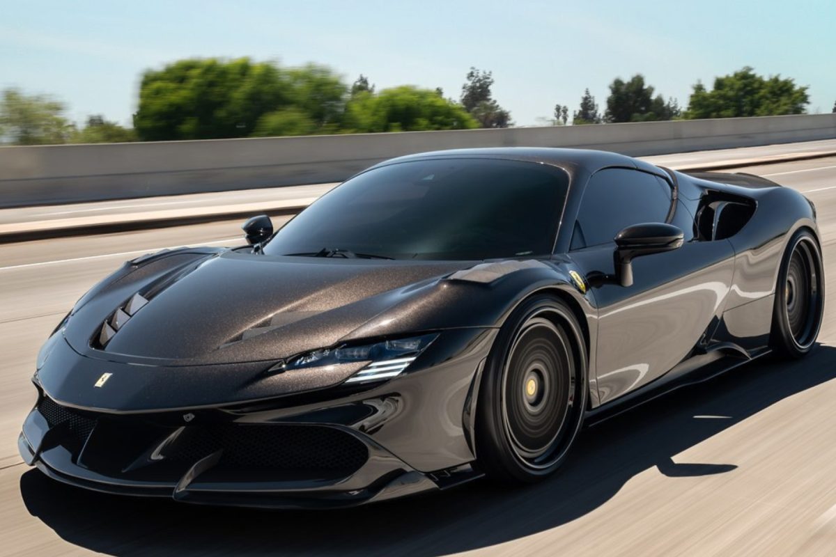 Ferrari SF90 - front road 