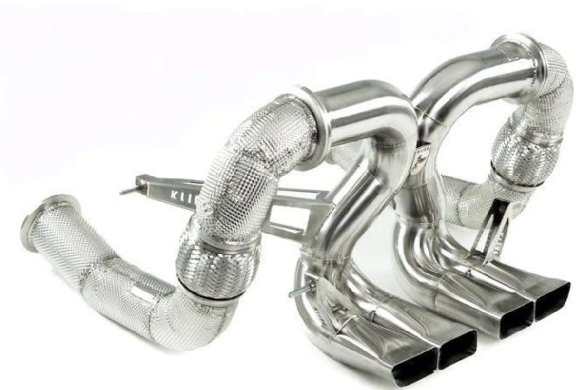 Bugatti Veyron - exhaust