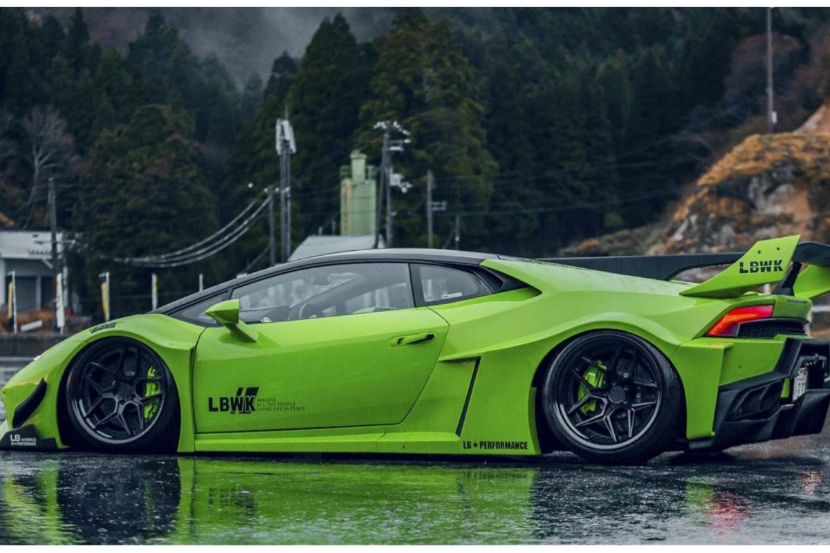 Lamborghini Huracan - side