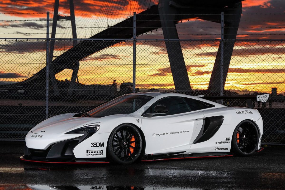 McLaren 650S - front