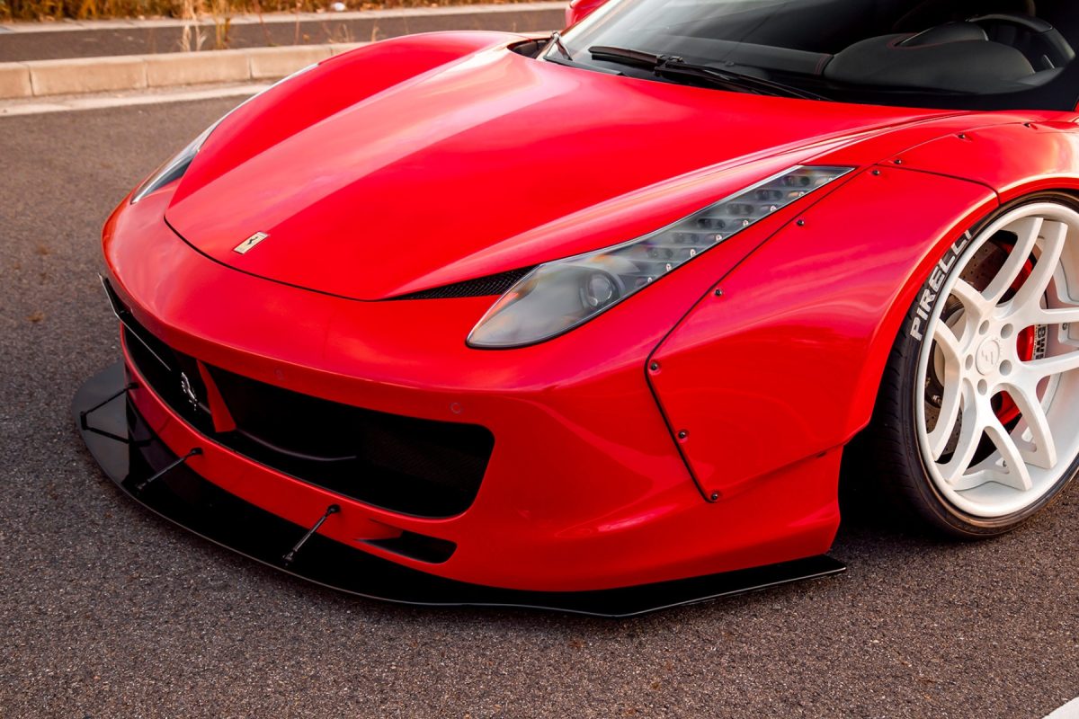 Ferrari 458 - side