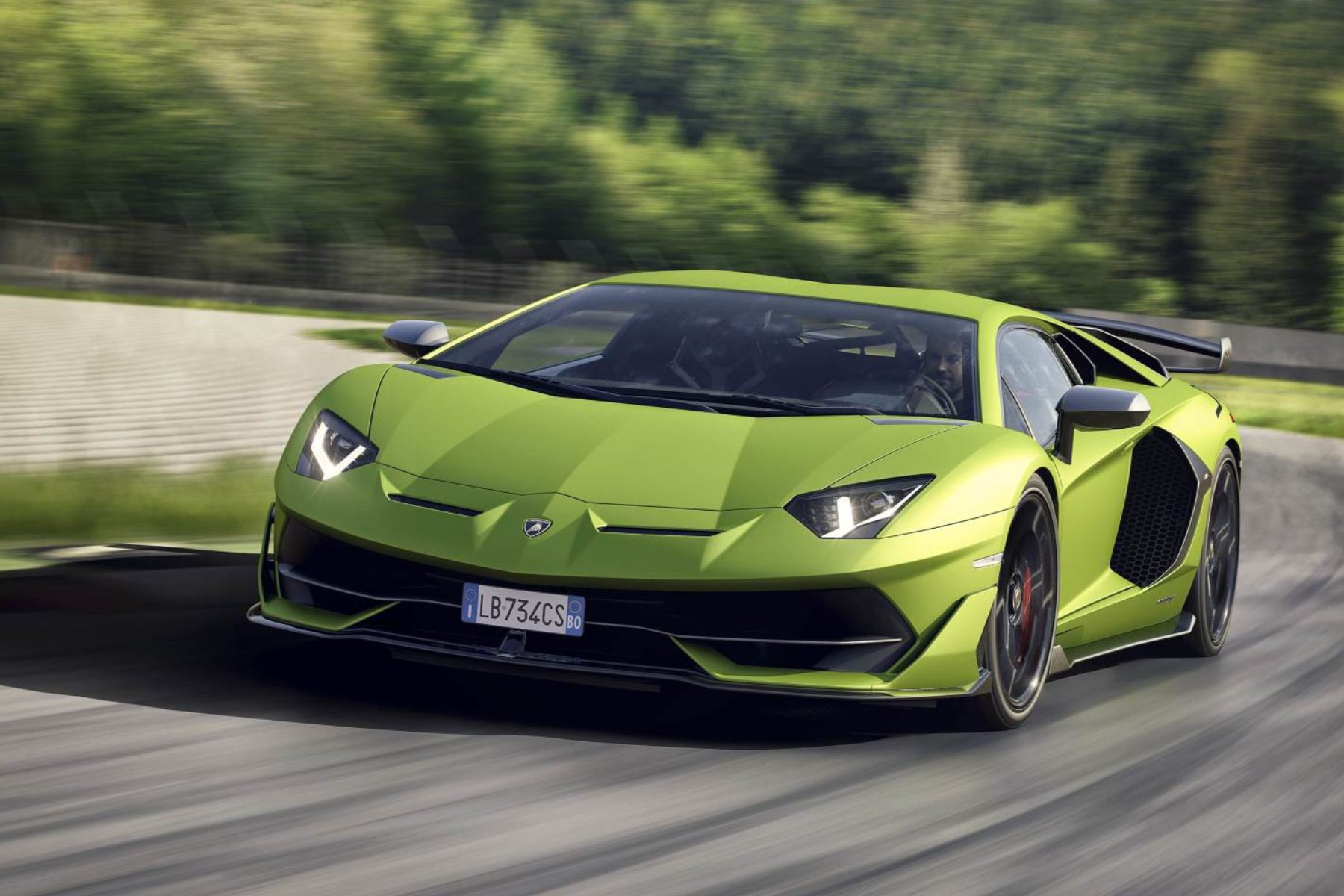 Lamborghini Aventador SVJ Turns V12 Fury Into F1 Music