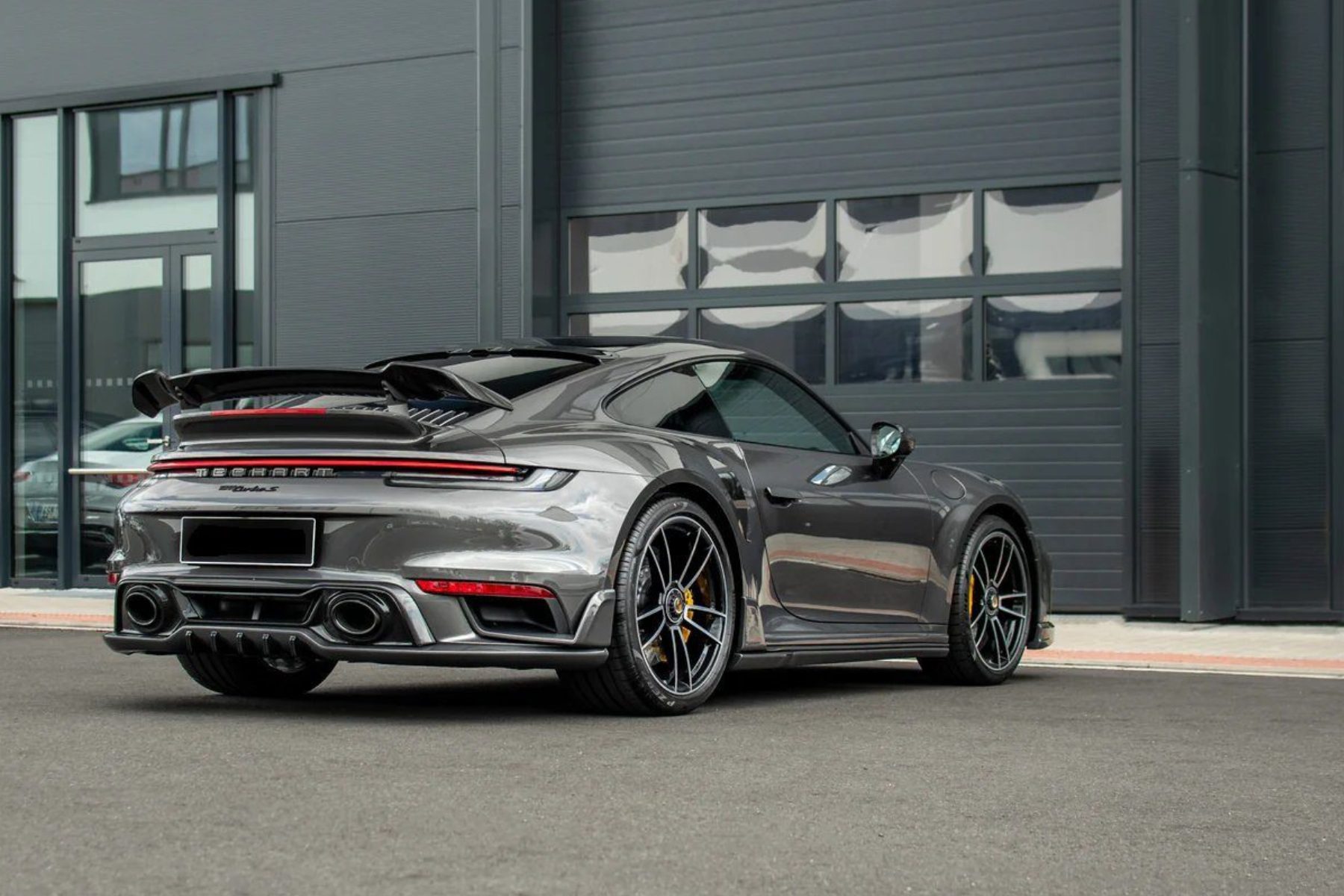 Porsche 911 Turbo Evolution: TECHART Diffuser Adds Edge