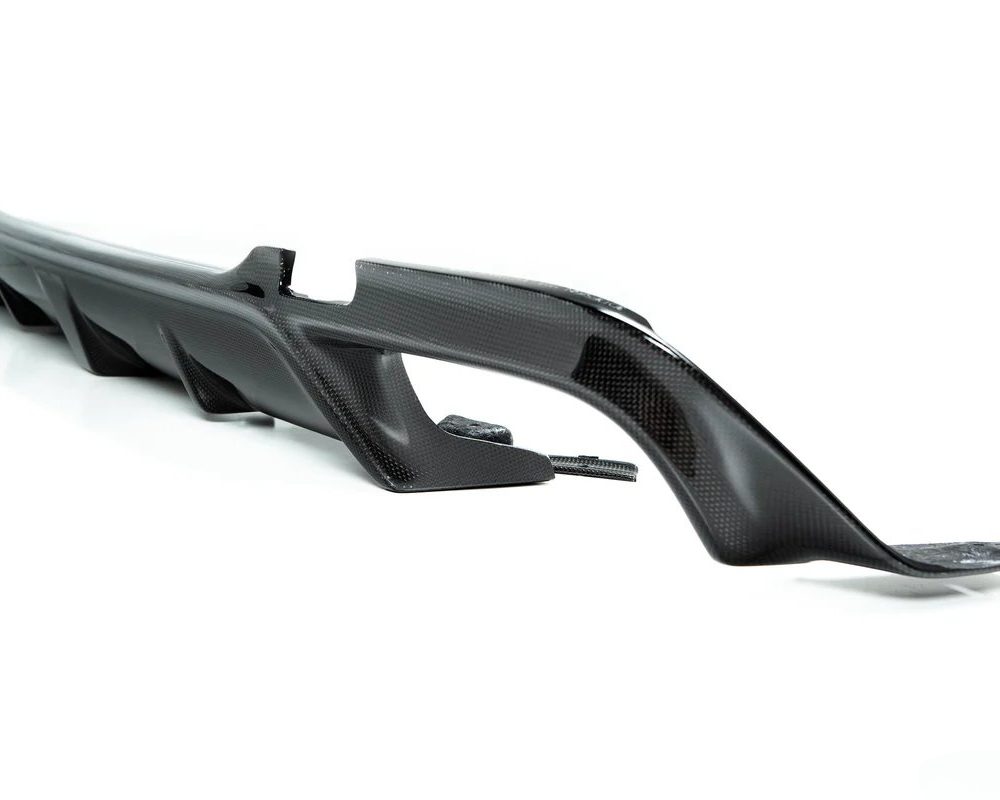3DDesign Carbon Rear Diffuser for G02 BMW X4 M40i - Close Right Side View