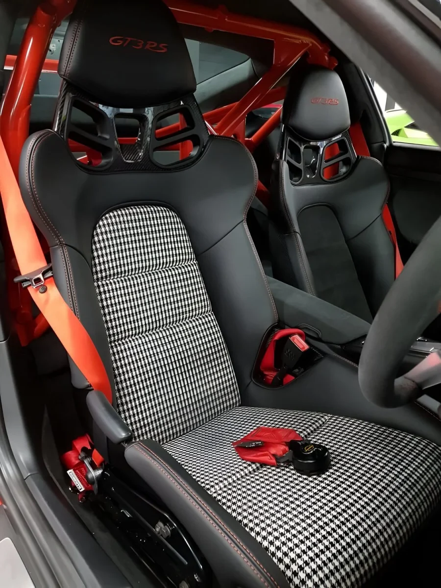 Manthey Racing 918 Carbon Porsche Seat Feels Like Race Day 2 Manthey Racing 918 Carbon Porsche Seat
