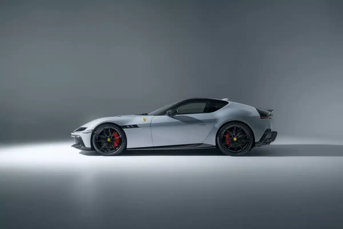 Ferrari 12Cilindri exhaust