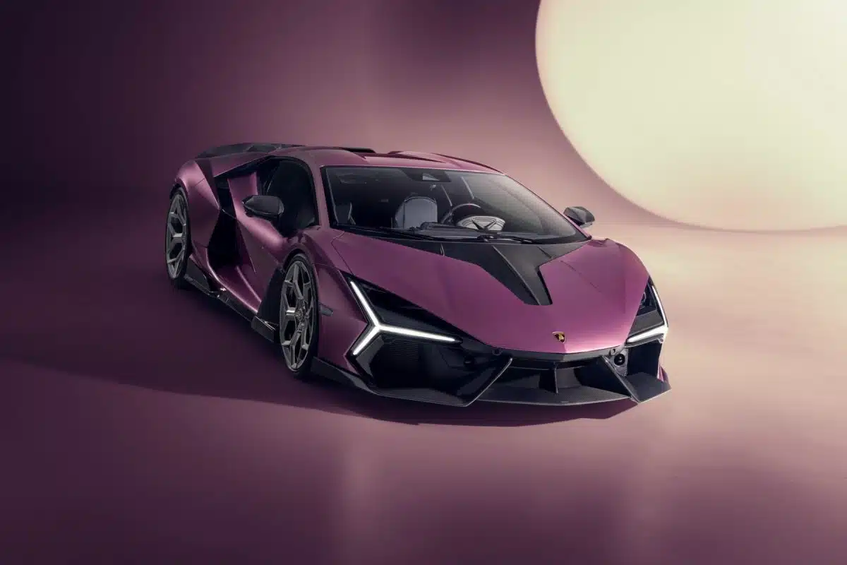NOVITEC Lamborghini Revuelto: Carbon, Power, And 1,048 HP 1 NOVITEC Lamborghini Revuelto