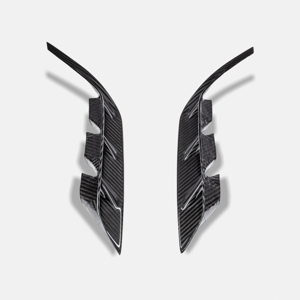 RYFT Duct Cover for Lamborghini Urus Performante on the rear fender of the Urus Performante